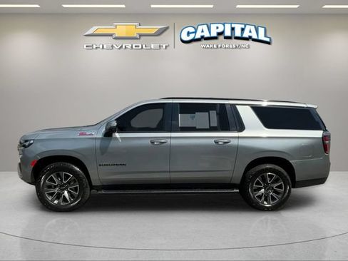 Used 2023 Chevrolet Suburban Z71 w/ Luxury Package AWD/4WD image 2