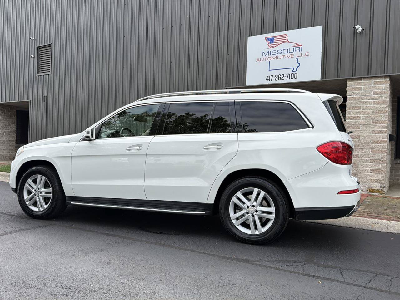 Used 2015 Mercedes-Benz GL 450 4MATIC image 4