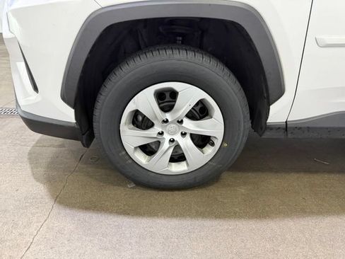 Certified 2024 Toyota RAV4 LE AWD/4WD image 22