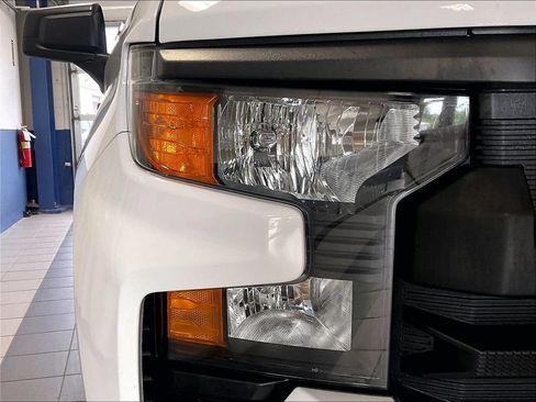Used 2023 Chevrolet Silverado 1500 Custom AWD/4WD image 33