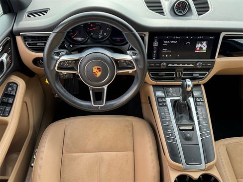 Used 2021 Porsche Macan image 14