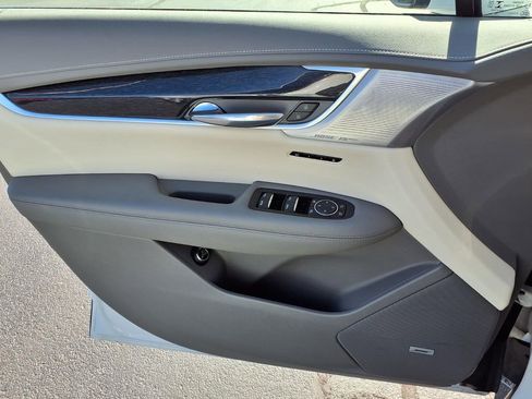Used 2023 Cadillac XT6 Premium Luxury w/ LPO, Floor Liner Package AWD/4WD image 20