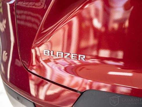 Used 2022 Chevrolet Blazer LT FWD image 13