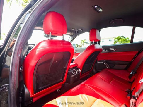 Used 2020 Alfa Romeo Giulia w/ Quick Order Package 22K Sport image 33