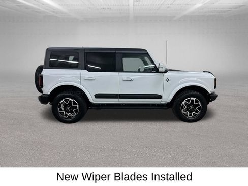 Used 2023 Ford Bronco Outer Banks AWD/4WD image 16
