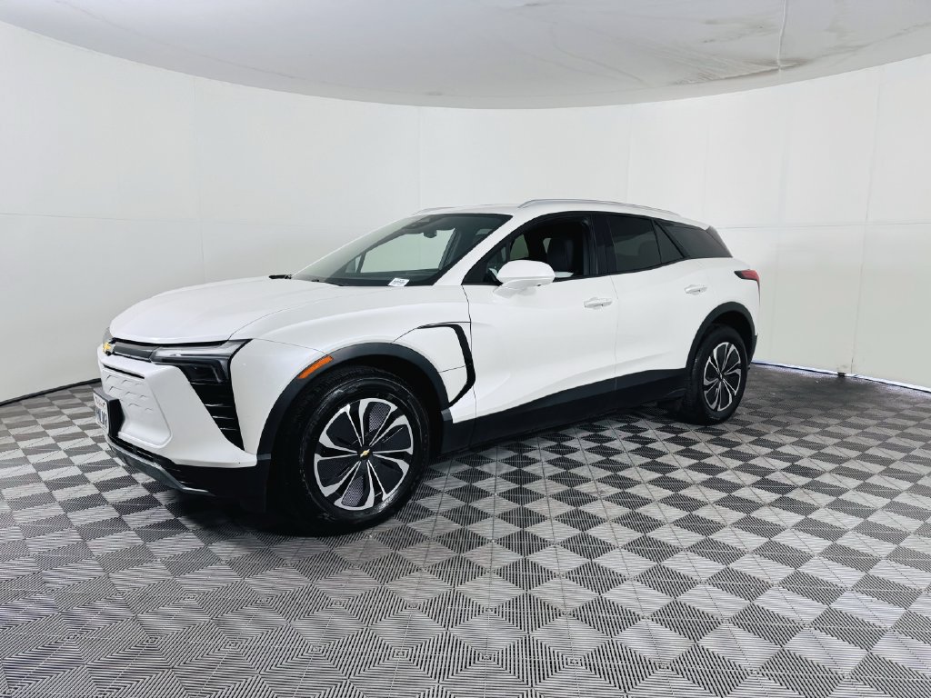 Used 2024 Chevrolet Blazer EV LT AWD/4WD image 4
