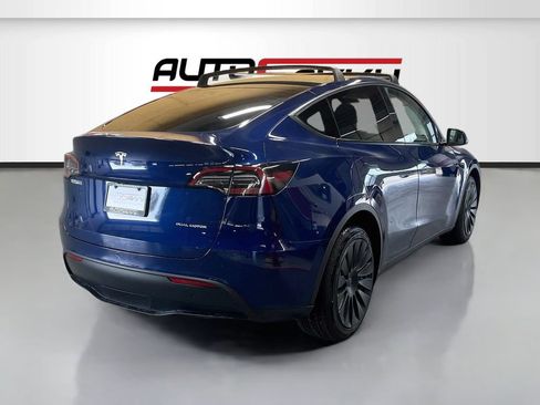 Used 2023 Tesla Model Y Long Range AWD/4WD image 7
