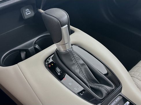 Used 2024 Honda HR-V LX image 24