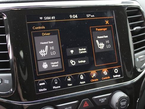 Used 2022 Jeep Grand Cherokee Laredo X image 9