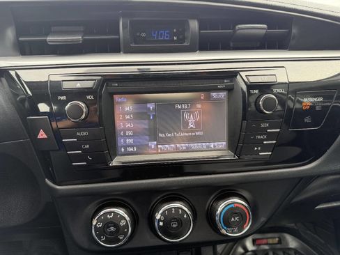 Used 2016 Toyota Corolla L FWD image 29