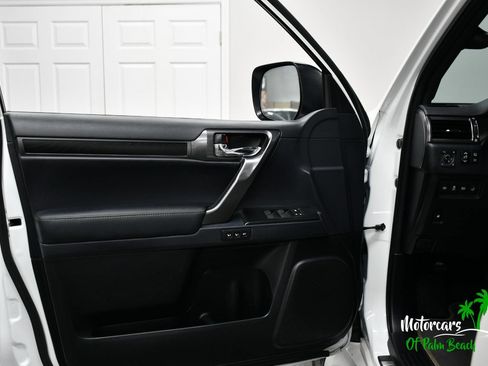 Used 2023 Lexus GX 460 w/ Black Line Special Edition AWD/4WD image 24