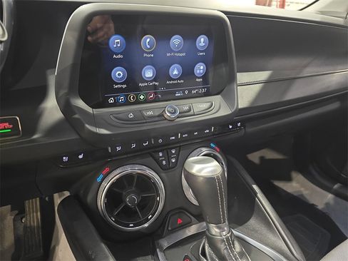 Used 2019 Chevrolet Camaro LT w/ RS Package image 18