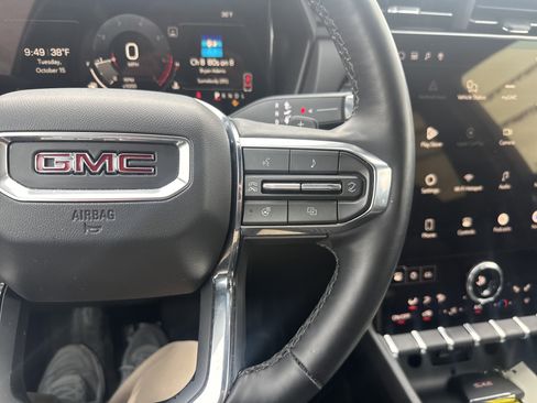 Used 2025 GMC Terrain Elevation image 19