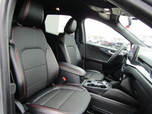 Used 2023 Ford Escape ST-Line Select w/ Tech Pack #2 AWD/4WD image 33
