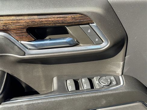 Used 2024 GMC Sierra 1500 Elevation image 29