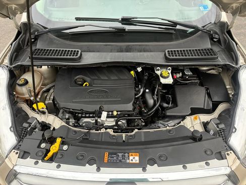 Used 2017 Ford Escape SE w/ Equipment Group 201A image 14