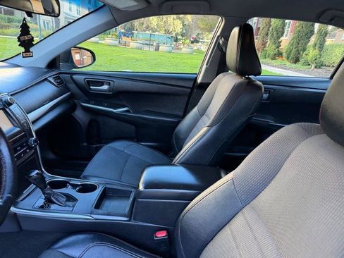 Used 2016 Toyota Camry SE FWD image 56