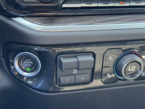 Used 2025 Chevrolet Silverado 1500 LT w/ LPO, Dark Essentials Package image 19