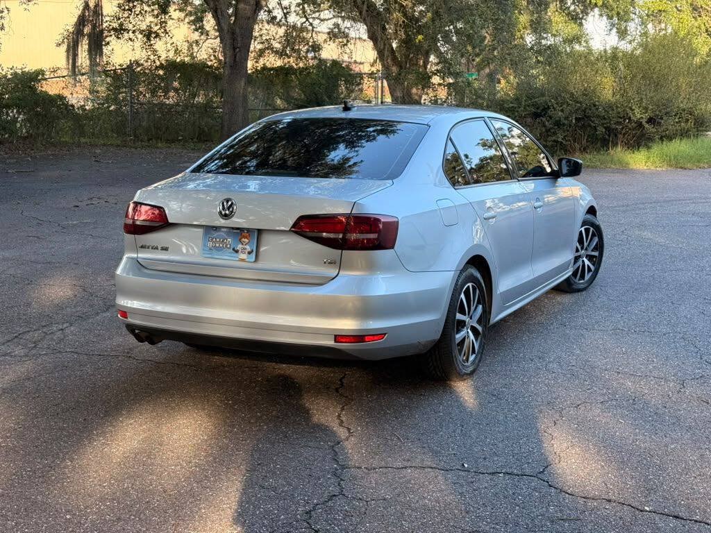 Used 2016 Volkswagen Jetta SE FWD image 5