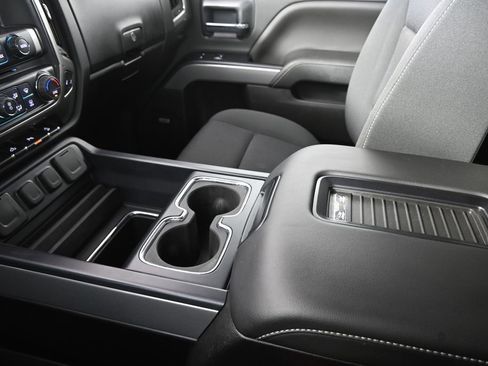 Used 2018 Chevrolet Silverado 1500 LT w/ All Star Edition image 31