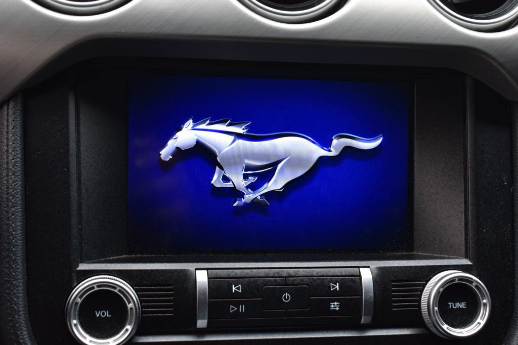 Used 2020 Ford Mustang Premium RWD image 31