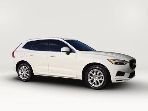 Used 2020 Volvo XC60 T5 Momentum AWD/4WD image 6