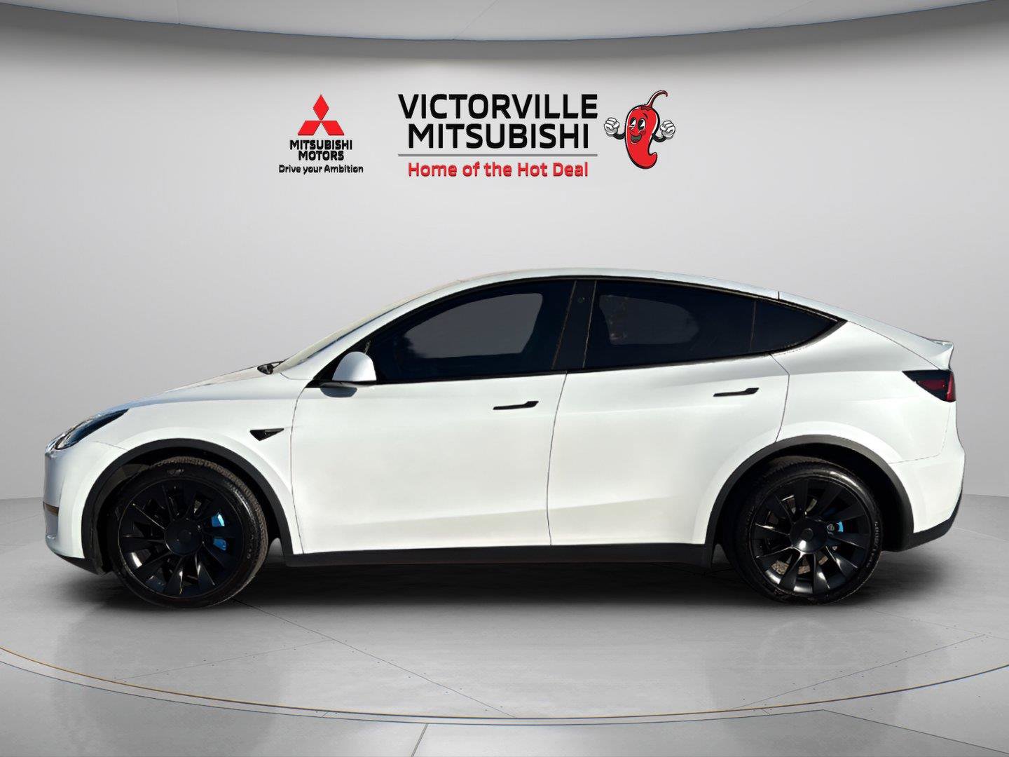 Used 2023 Tesla Model Y Long Range AWD/4WD image 4