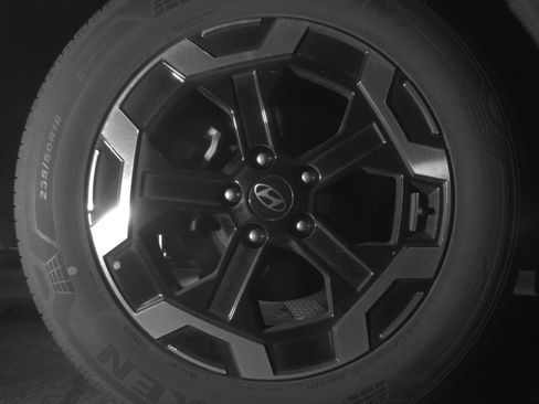 Used 2025 Hyundai Santa Fe SEL FWD image 18