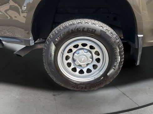 Used 2023 Chevrolet Colorado W/T RWD image 32
