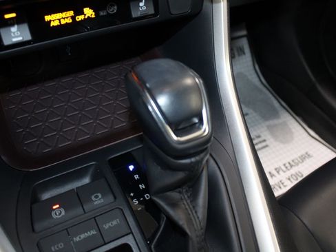 Used 2020 Toyota RAV4 Limited image 56