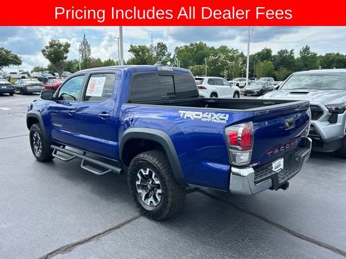 Used 2022 Toyota Tacoma TRD Off-Road AWD/4WD image 16