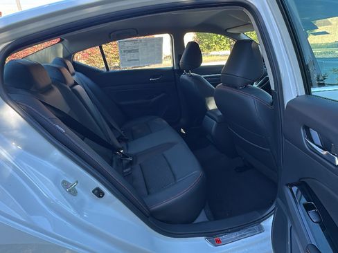 New 2025 Nissan Altima 2.5 SR image 13