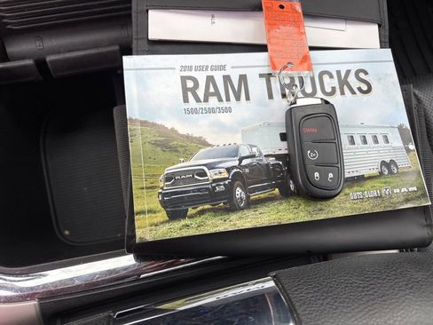 Used 2018 RAM 1500 Laramie w/ Convenience Group AWD/4WD image 18