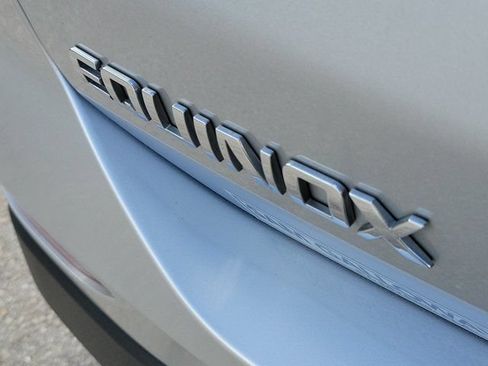 Used 2022 Chevrolet Equinox LT FWD image 8