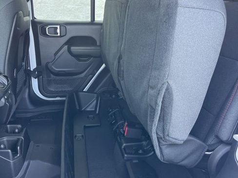 New 2025 Jeep Gladiator Rubicon w/ Convenience Group image 25