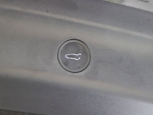 Used 2024 Tesla Model Y Long Range image 31