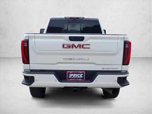 Used 2024 GMC Sierra 2500 Denali w/ Denali Reserve Package AWD/4WD image 3