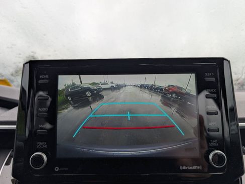 Used 2022 Toyota Corolla LE FWD image 16