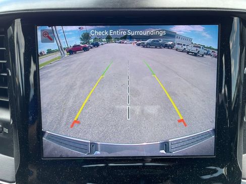 Used 2022 RAM 1500 Big Horn AWD/4WD image 9