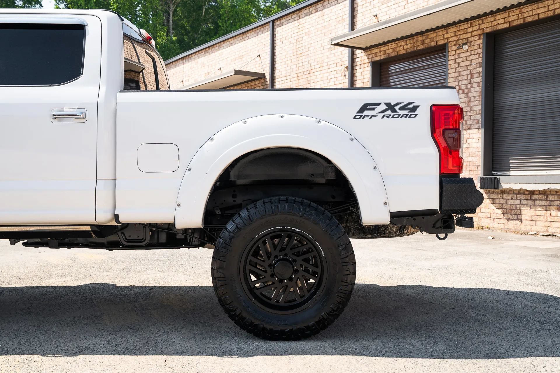 Used 2017 Ford F250 Platinum w/ Platinum Ultimate Package AWD/4WD image 5