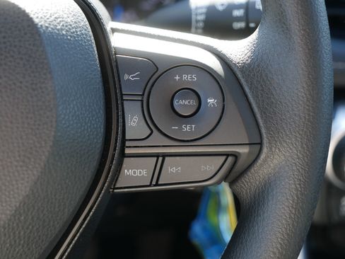Used 2021 Toyota RAV4 LE AWD/4WD image 30