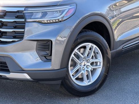New 2026 Ford Explorer Active AWD/4WD image 4
