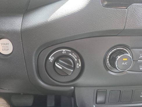 Used 2022 Nissan Frontier S AWD/4WD image 16