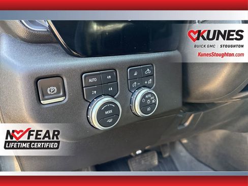 Used 2024 GMC Sierra 2500 SLT w/ SLT Premium Package AWD/4WD image 20