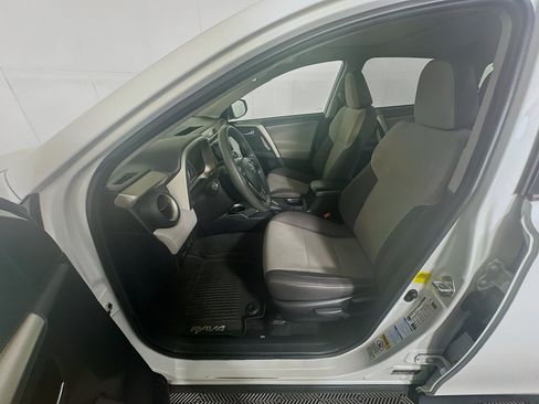 Used 2014 Toyota RAV4 XLE AWD/4WD image 13