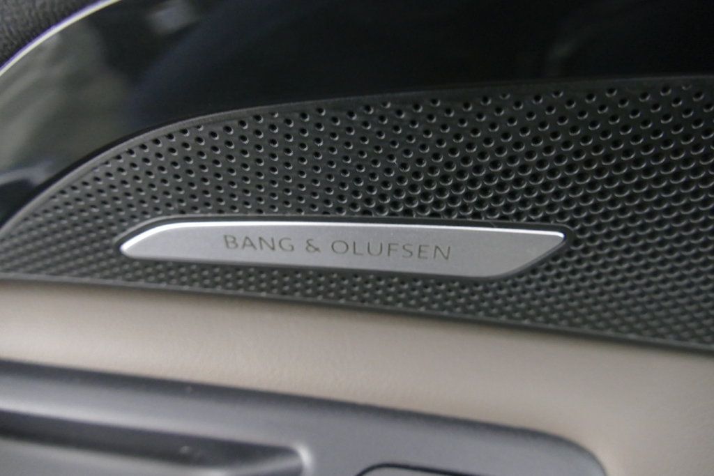 Used 2025 Audi Q5 Premium Plus AWD/4WD image 12