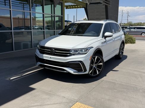 Used 2022 Volkswagen Tiguan SEL R-Line AWD/4WD image 2