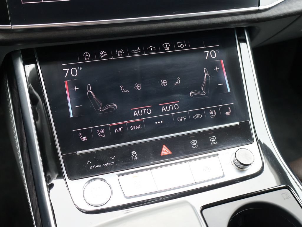Used 2019 Audi Q8 Prestige w/ Luxury Package AWD/4WD image 27