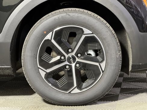 New 2026 Kia Niro EX image 10