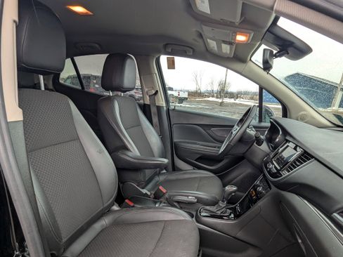Used 2022 Buick Encore Preferred w/ Safety Package AWD/4WD image 7